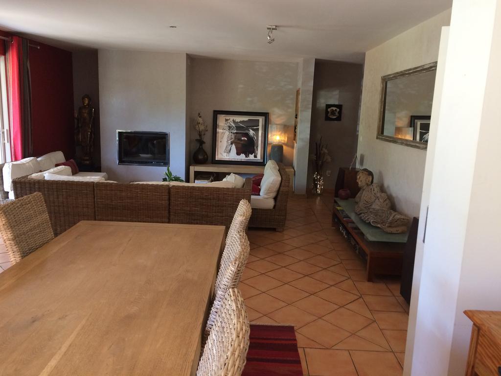 Villa Josephine Lorgues Luaran gambar