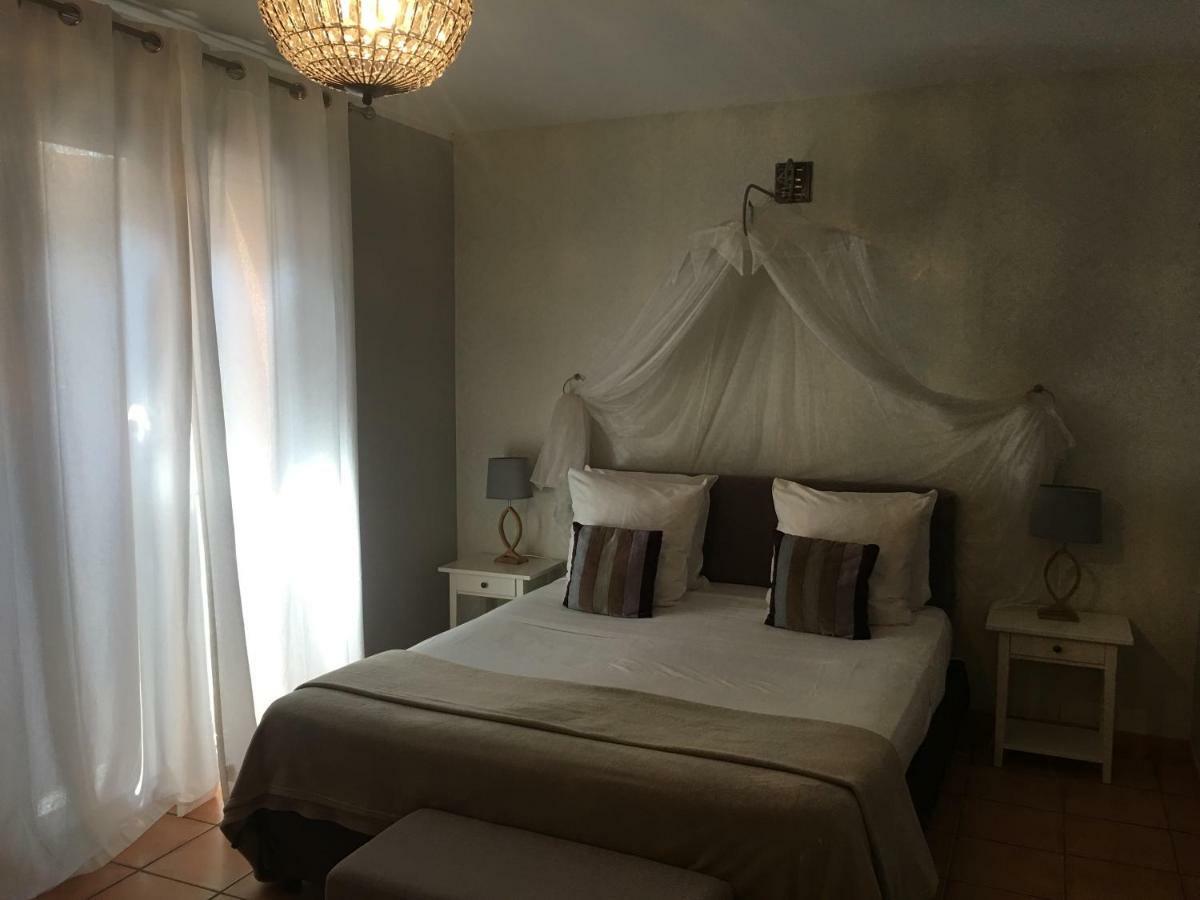 Villa Josephine Lorgues Luaran gambar